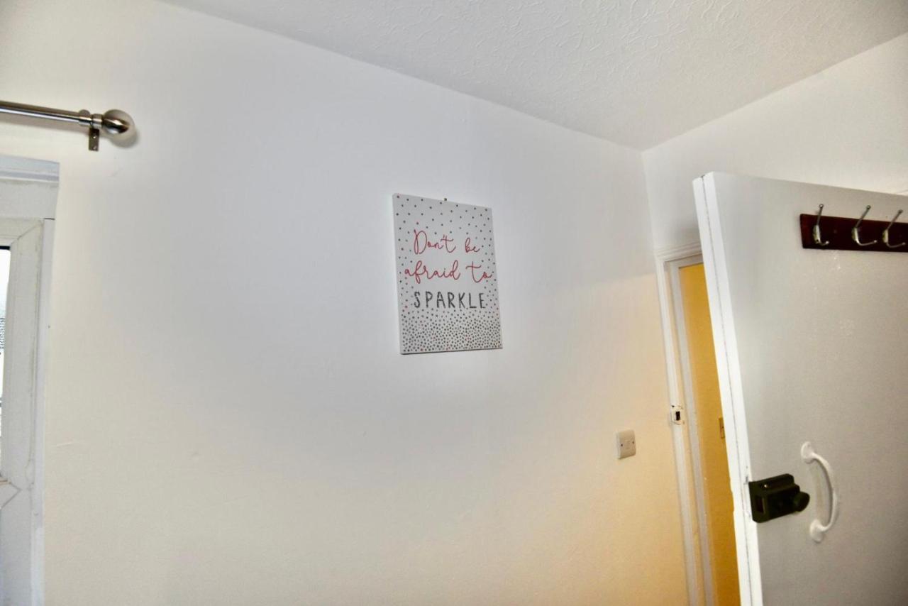 Come On In Villa Pontypridd Exterior photo